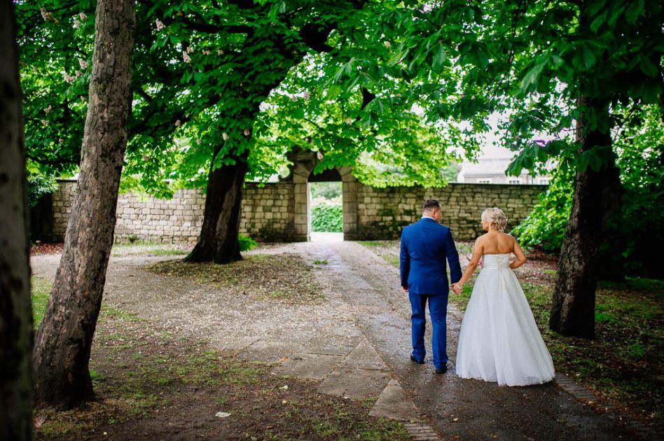 Newlywed couple at Elmfield Park in Doncaster